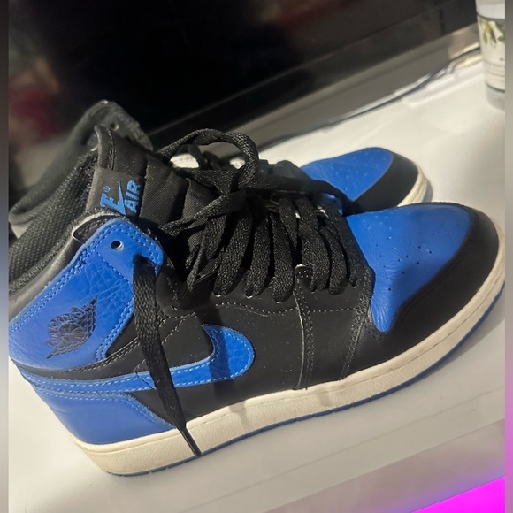 2017 Air Jordan 1 Retro High OG 'Royal' - Picture 3 of 5
